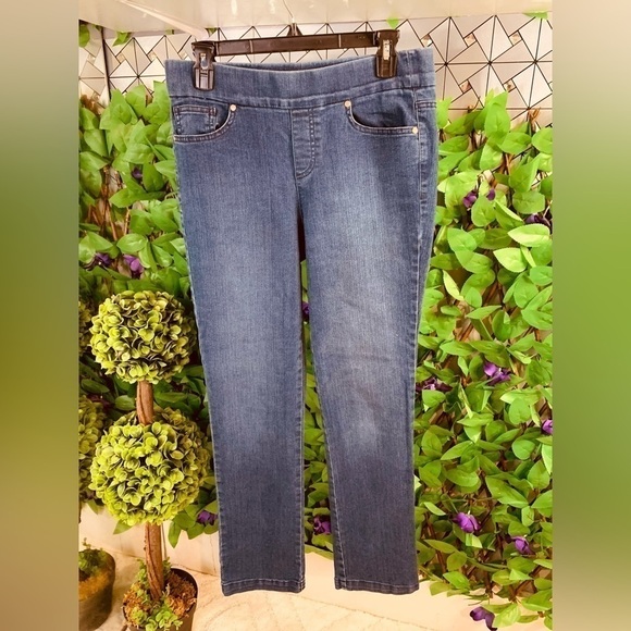 Gloria Vanderbilt All Around Sliming Effect Size 8 Pull On Stretch Blue Jeans - Picture 3 of 12